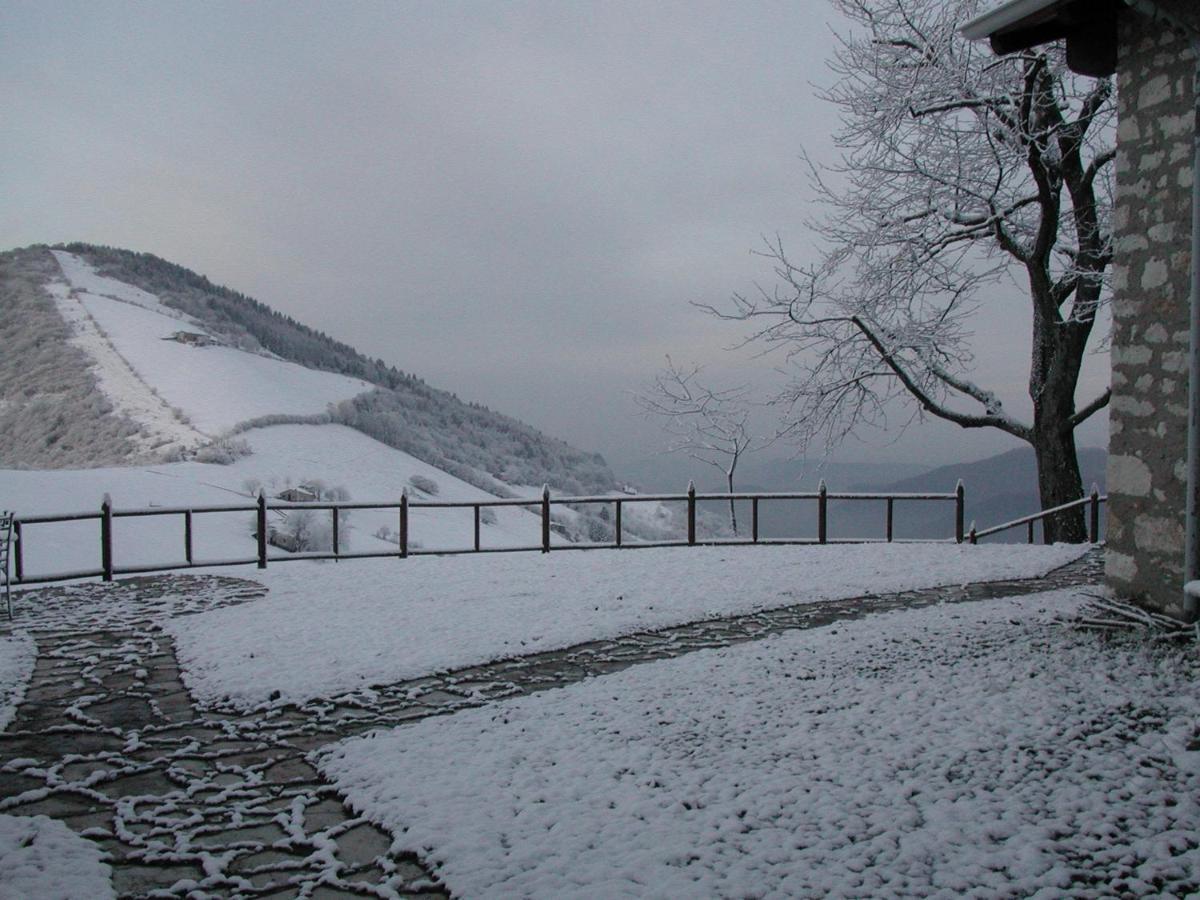 Mirabilia Bed & Breakfast Adrara San Rocco Dış mekan fotoğraf